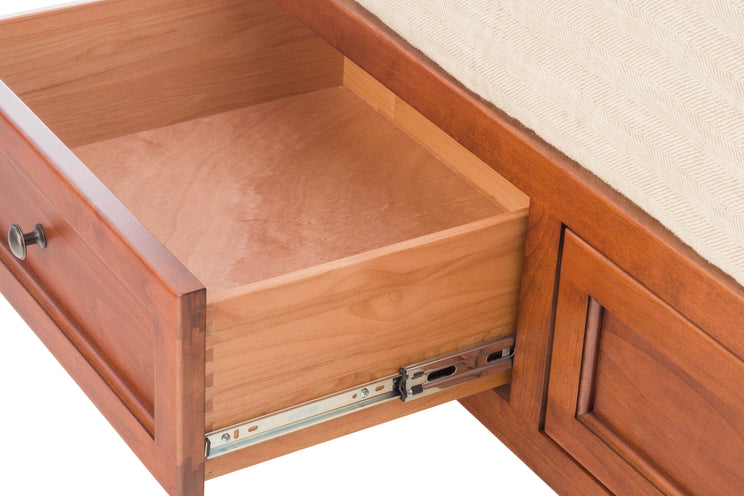 Mckenzie Petite Pedestal Queen Bed